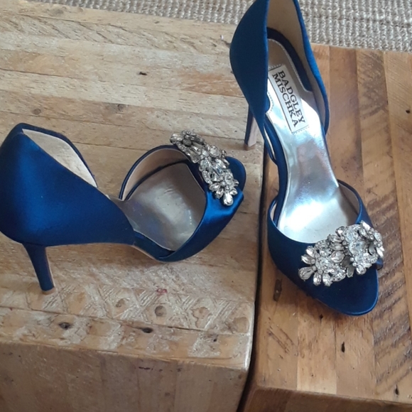 Shoes - Picture 1 of 9